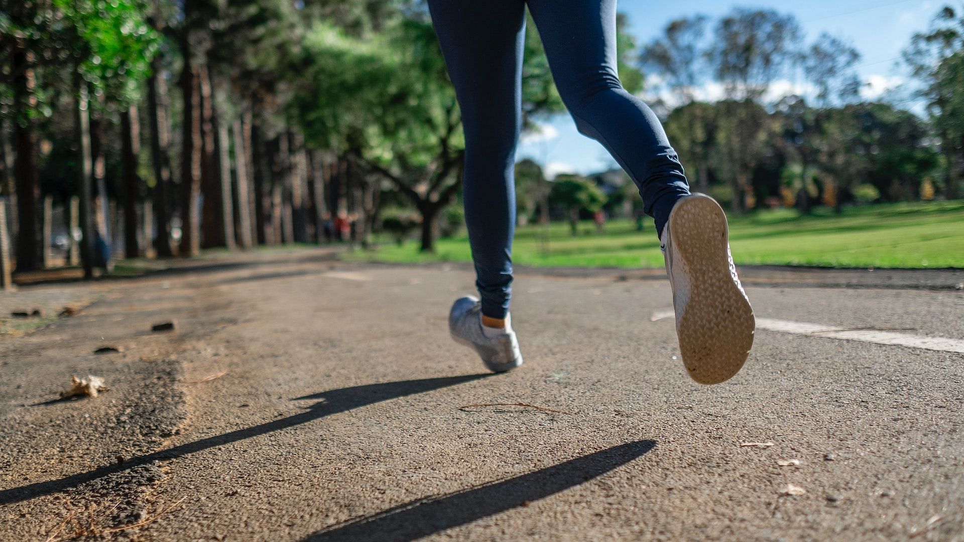 There are numerous factors to consider while running (Image via Pexels/Daniel Reche)